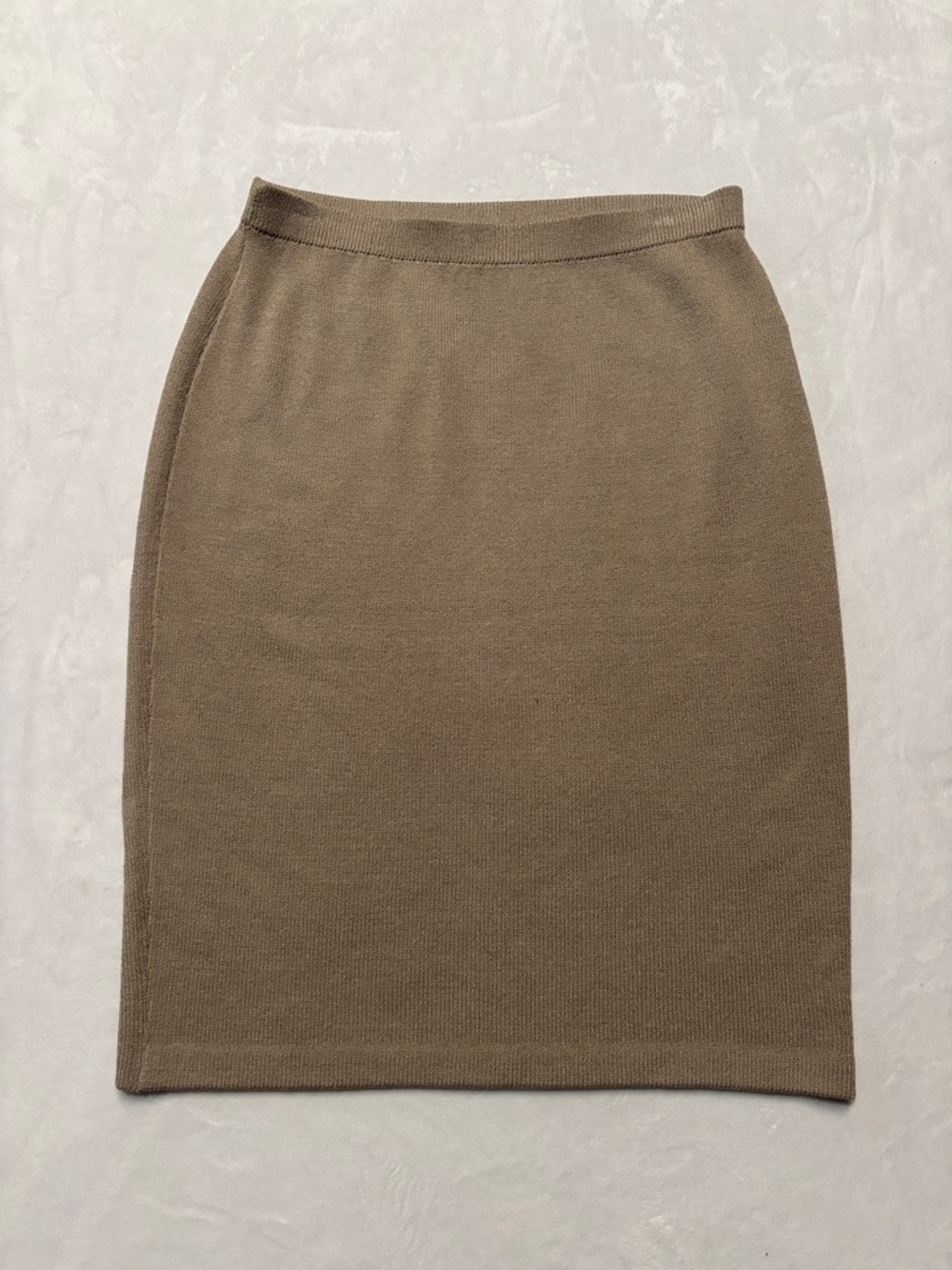 ST JOHN Knit Pencil Skirt in Taupe